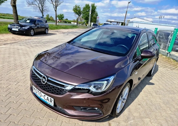 Opel Astra cena 38990 przebieg: 173000, rok produkcji 2016 z Stargard małe 667